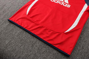 Conjunto Inverno Bayern de Munique Vermelha e Azul Adidas - Com Fecho